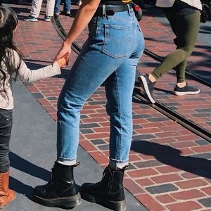 Levi’s Wedgie Fit Icon High Waist Jeans